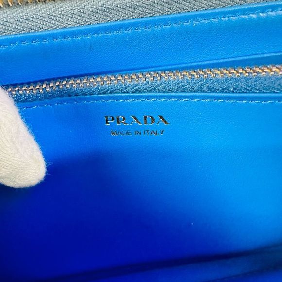 PRADA Saffiano Leather Dual Blue Color Limited Edition Premium Very Rare Large O - Picture 11 of 14